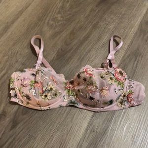 Victoria’s Secret dream angels unlined bra